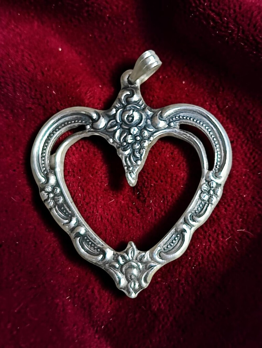 Vintage Sterling Towle 1976 Art Nouveau Style Heart Pendant